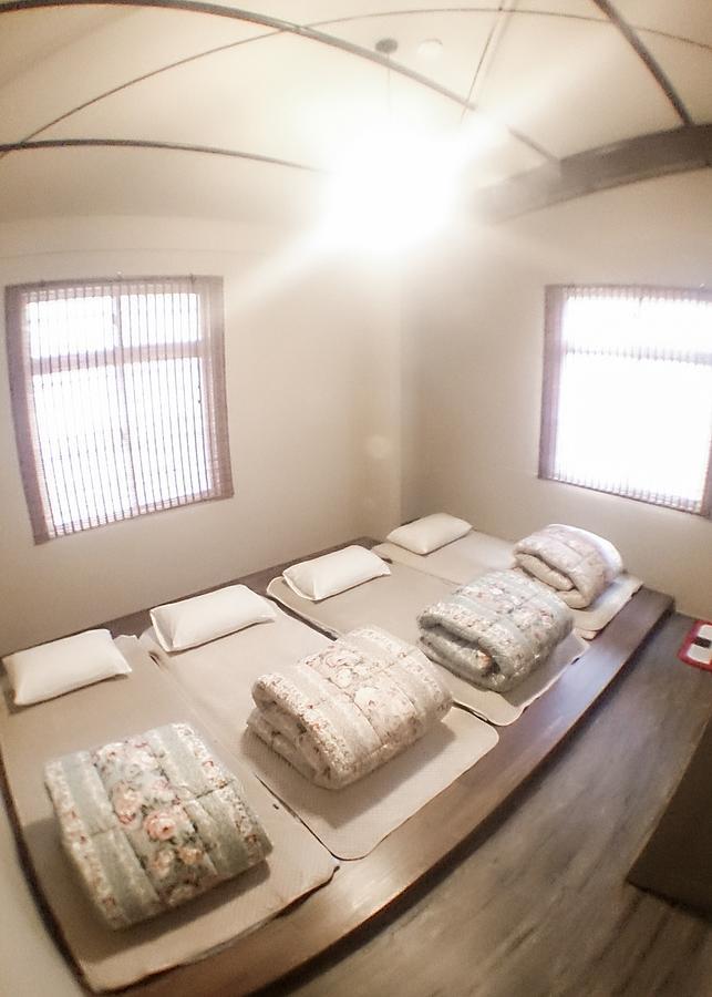 Feb Hostel Тайнань Екстер'єр фото