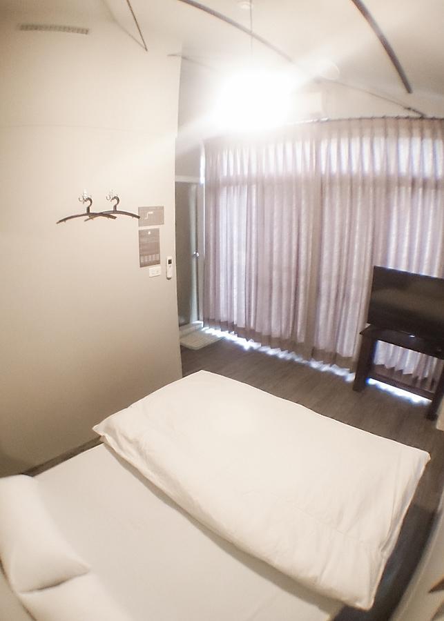 Feb Hostel Тайнань Екстер'єр фото